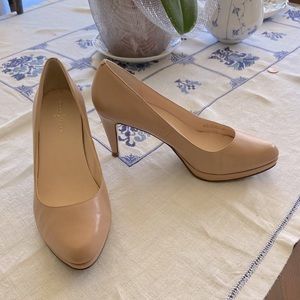 Cole Haan tan heels Size 6.
